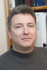 Free-Electron Laser staff scientist Pavel Evtushenko was awarded the FEL Young Scientist Prize for 2009 at the 31st International Free Electron Laser Conference held in England last August.