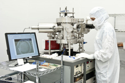 Student working on particle accelerator R&D