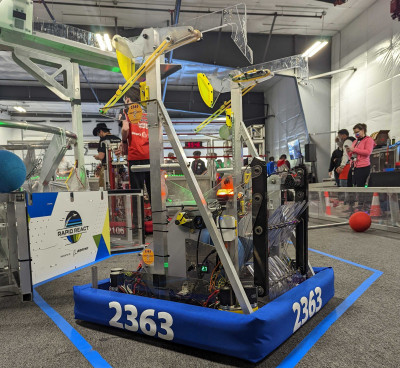 Triple Helix robot